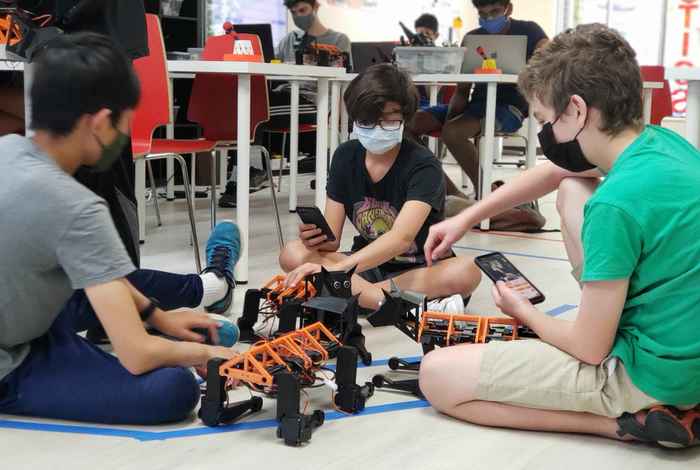 Robotics - Build An Advanced Quadruped Robot Dog by Evodyne Robotics Academy