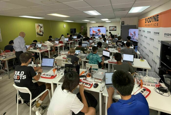 Summer Robotics - Build An Advanced Robot Dog by Evodyne Robotics Academy in Mountain View, CA