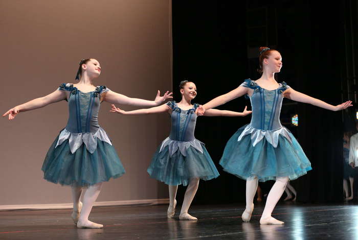 Ballet Class (ages 8-12) by Allegro Performing Arts