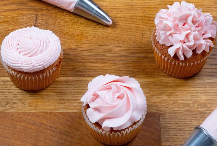 Cake Decorating 1 - Buttercream Basics by Rhode Island Food Network