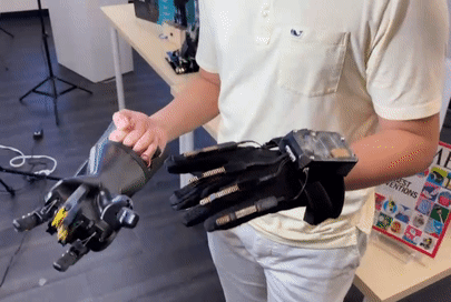 NeuroMaker - Neuroscience + Robotic Hand by Vinci Robotics Academy