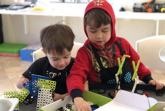 Magikid Robotics Lab - camps in Los Angeles, CA