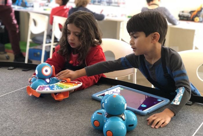 Magikid Robotics Lab - camps in Los Angeles, CA