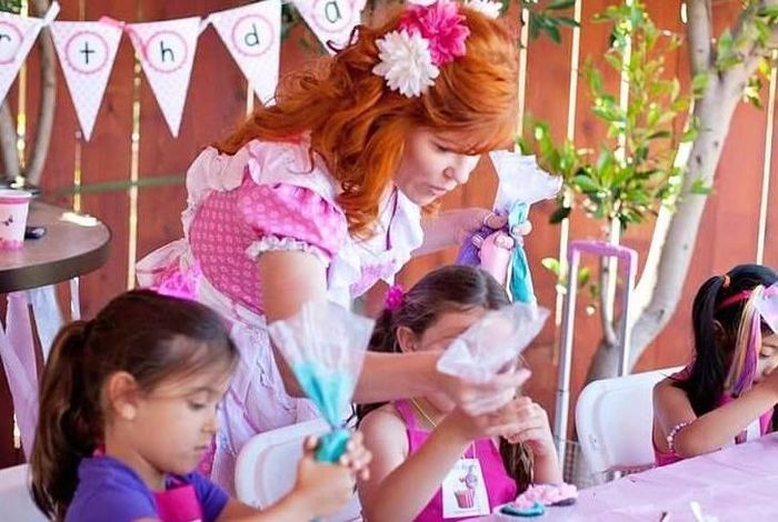 Baking with Melissa - birthday parties in Los Angeles, Glendale