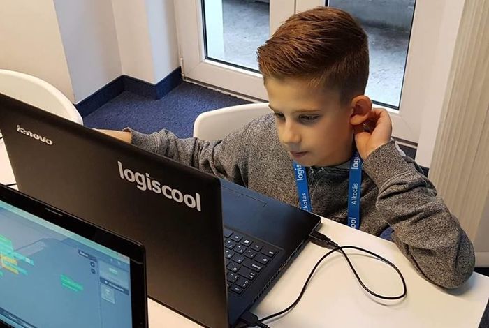 Logiscool - camps in Naples, FL