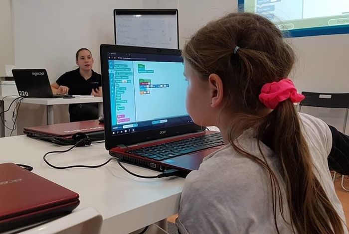 Logiscool - camps in Naples, FL
