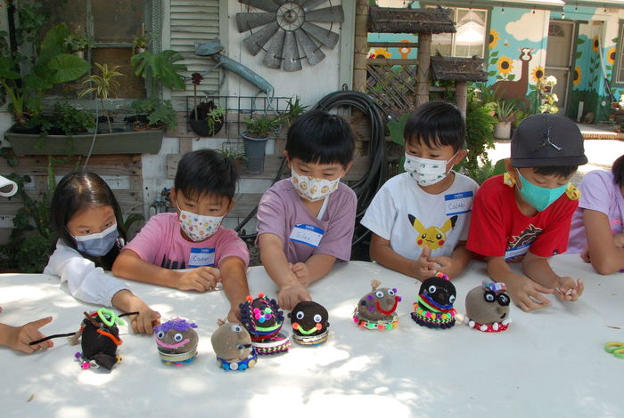 Little Parrot Farm - camps in La Puente, CA