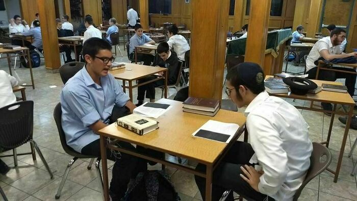 Yeshiva Ohr Elchonon Chabad - Kids activities in Los Angeles, CA