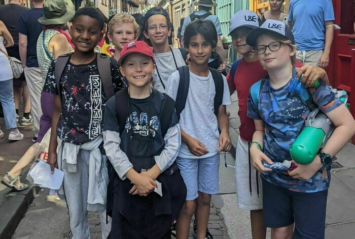 Learn & Experience - camps in Shawnigan Lake, Greater London, Yorkshire, Newton-le-Willows